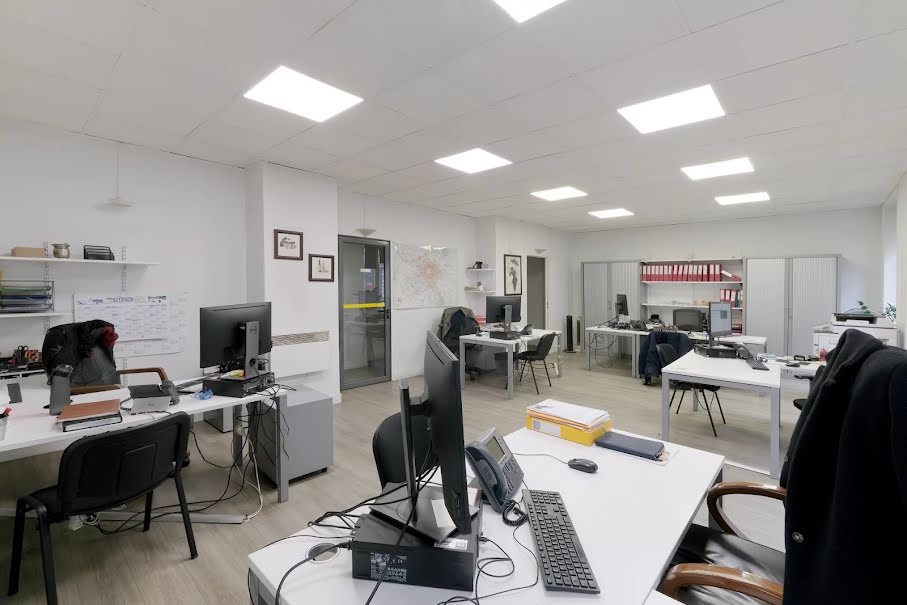 Location  locaux professionnels 4 pièces 115 m² à Paris 3ème (75003), 5 144 €