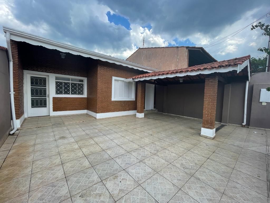 Casa com 3 dormitórios para alugar, 109 m² por R$ 3.105,00/mês - Atibaia Jardim - Atibaia/SP