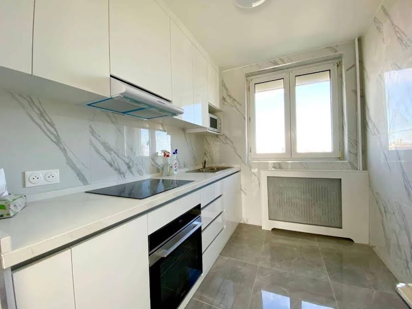 Location  appartement 4 pièces 76 m² à Rosny-sous-Bois (93110), 1 400 €