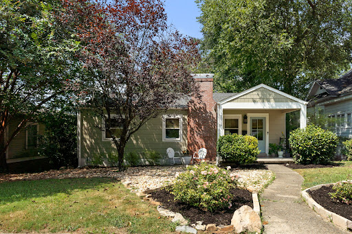 Luxury property for sale in Birmingham (United States) - Green house with porch and flower garden