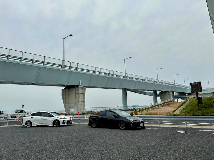 我楽多さんが投稿した北九州空港コラボ・自動車税の季節ですね・楽天ペイで払いました。・プリウスのフル装備は羨ましい・CDしか聴けない爺ですが( ´灬` )ﾉ何か？に関するカスタム事例の投稿画像4枚目