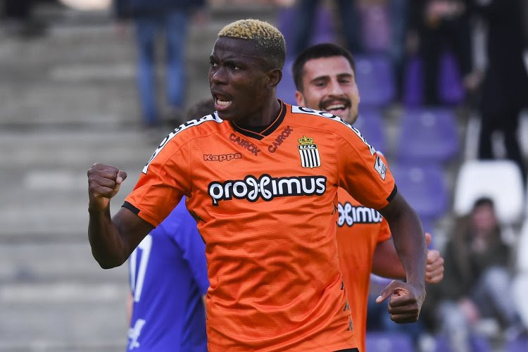 Victor Osimhen héros de Charleroi, les Zèbres à une victoire de l'Europe!