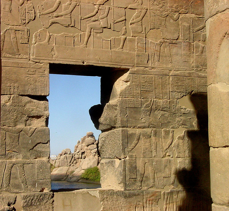 800px-Relief_from_the_Temple_of_Philae_by_John_Campana2.jpg