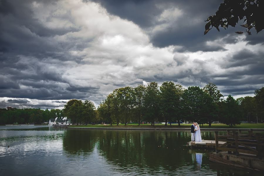 Fotografo di matrimoni Alena Solodukhina (sobolevskiephoto). Foto del 7 settembre 2015