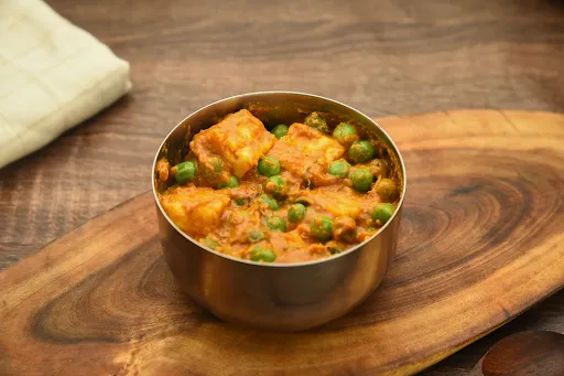 Matar Paneer