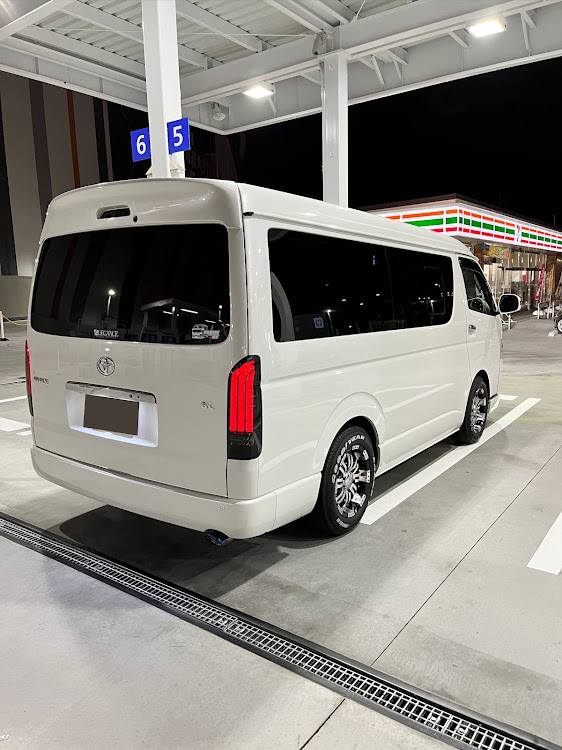 ハイエースワゴンのスタンドは盛れる・ハイエース・ハイエースワゴン・#洗車・#ドライブに関するカスタム事例の投稿画像3枚目
