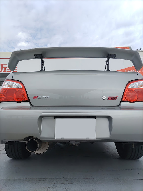 インプレッサ WRX STIのS203・愛犬紹介に関するカスタム事例の投稿画像3枚目
