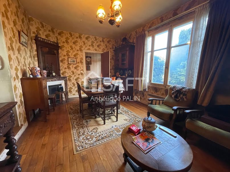 Vente maison 5 pièces 135 m² à La Neuville-au-Pont (51800), 69 000 €