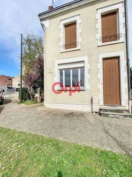 Location  maison 4 pièces 88 m² à Saint-Yorre (03270), 620 €