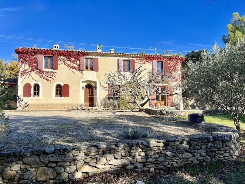 Vente maison  170 m² à Saint-Saturnin-lès-Apt (84490), 900 000 €