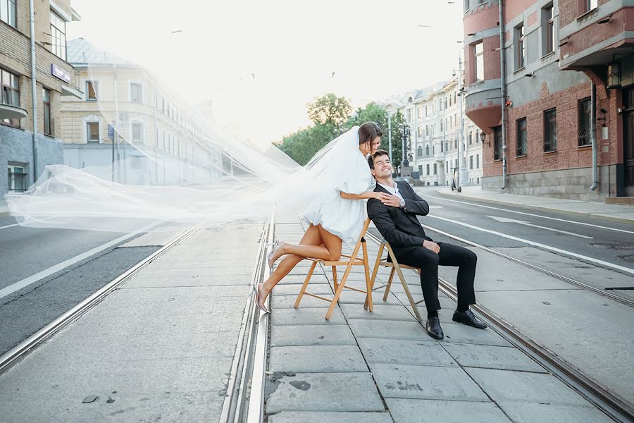 Wedding photographer Vitaliy Ushakov (ushakovitalii). Photo of 19 April 2022