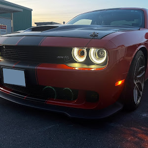 チャレンジャー SRT8