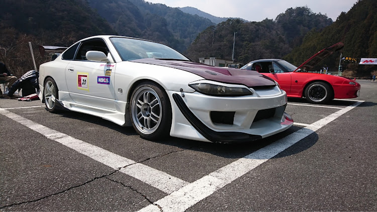 シルビアの歴史・愛車今年で11年目突入・外装変わってないのボンネットだけ🤣に関するカスタム事例の投稿画像3枚目
