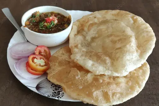 Chole [250 Ml] With 2 Bhature