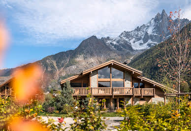 Chalet avec terrasse 1