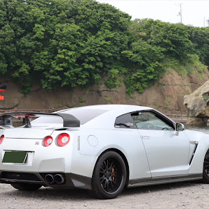 NISSAN GT-R R35