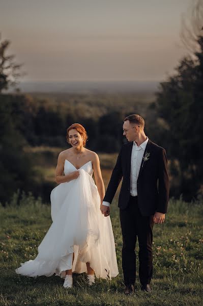 Fotógrafo de casamento Denis Medovarov (sladkoezka). Foto de 8 de novembro 2023