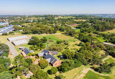 House with garden 8