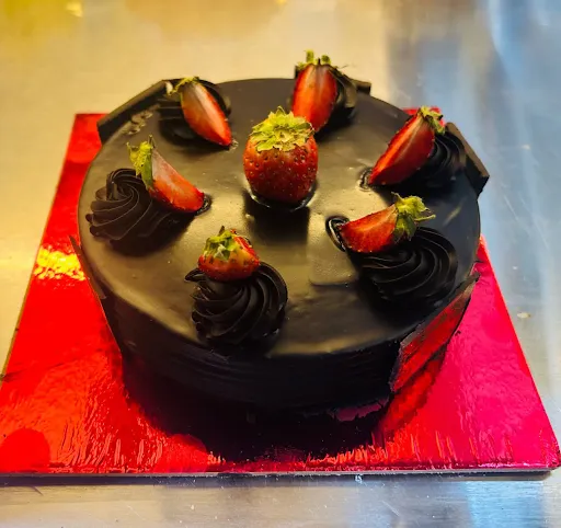 Choco Strawberry Cake