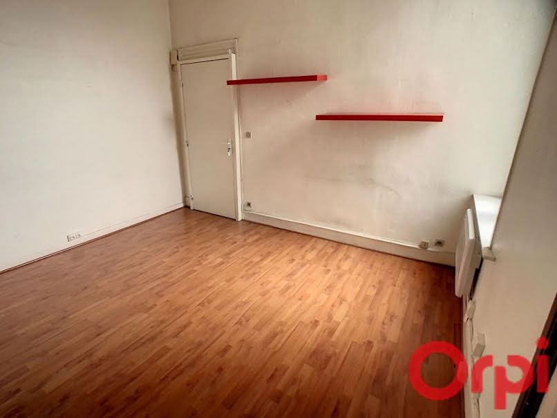 Location  appartement 1 pièce 22 m² à Lille (59000), 561 €