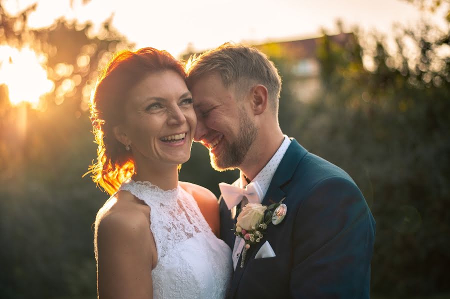 Fotografo di matrimoni Petr Zátka (petrzatka93). Foto del 17 novembre 2019