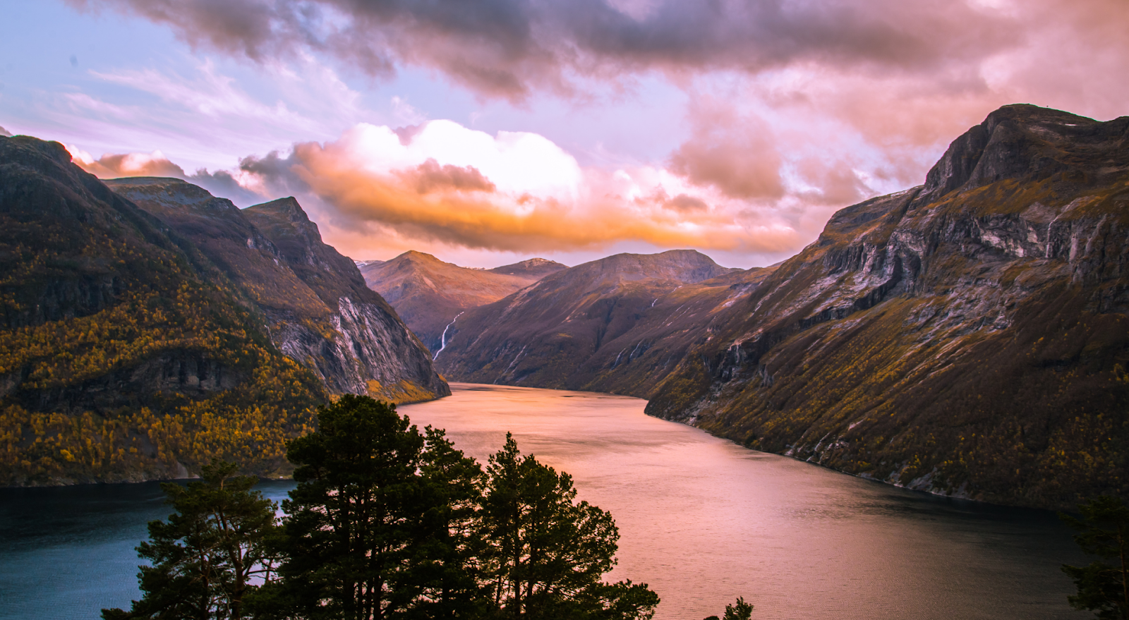 A to Z Bucket List - Geiranger fjord in Norway