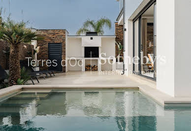 House with pool and terrace 7