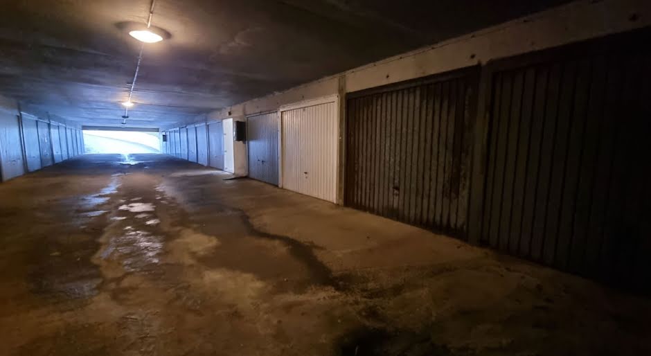 Vente parking  12 m² à Saint-Gilles-Croix-de-Vie (85800), 28 000 €