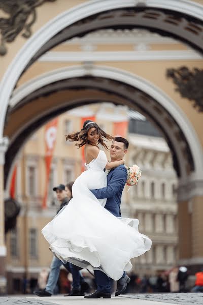 Wedding photographer Sergey Slesarchuk (svs-svs). Photo of 18 May 2021