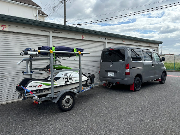 タウンエースバンのジェットスキー・ONEコンテナ・工作車登録・ディーラー入庫・アルミテープチューンに関するカスタム事例の投稿画像6枚目