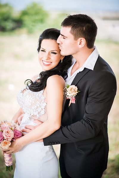 Fotógrafo de casamento Elin Boshurov (elbo). Foto de 2 de agosto 2014