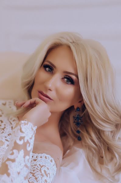 Svatební fotograf Liza Nikolaeva (lizanikolaeva142). Fotografie z 12.února 2019