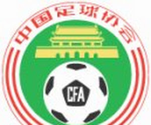 L'arbitre victime d'un coup de folie en Chine!