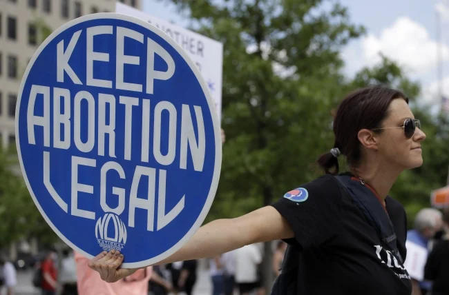 Tramp kritikovao vraćanje zabrane abortusa u Arizoni