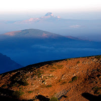 Alba tra i monti di 