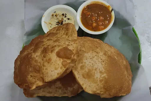 3 Chole Poori