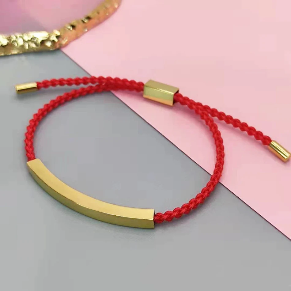 Bracelet pour couples en acier titane tressé réglable, symbole d'amour éternel. Le cadeau parfait pour lui et elle, élégant et durable.