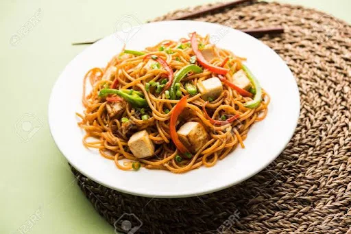 Paneer Chilly Garlic Noodles