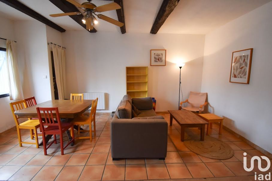 Location meublée maison 4 pièces 93 m² à Villeneuve-les-Corbières (11360), 580 €