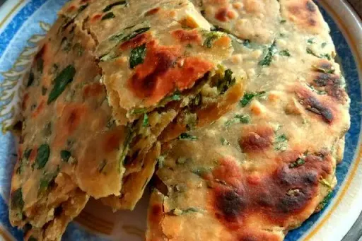 2 Methi Ka Paratha With Curd