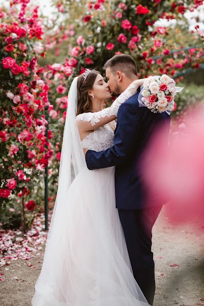 Fotógrafo de casamento Veronika Csizmazia-Kaproncai (verusphoto). Foto de 15 de agosto 2023