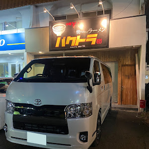 ハイエースバン TRH200V