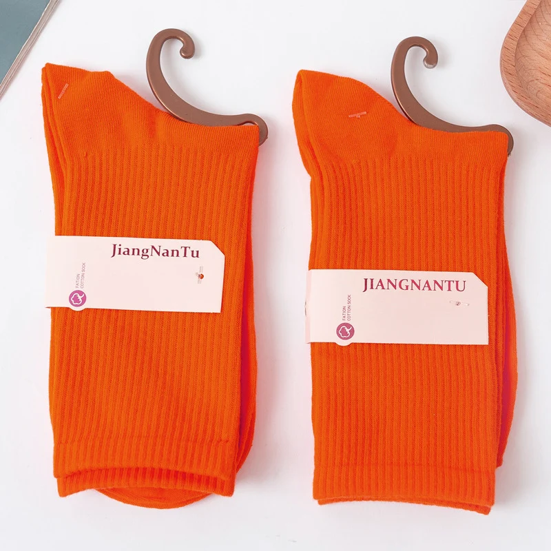 Women's Fashion Simple Solid Color Mid Tube Socks for everyday wear, offering comfort and style, versatile enough for ca