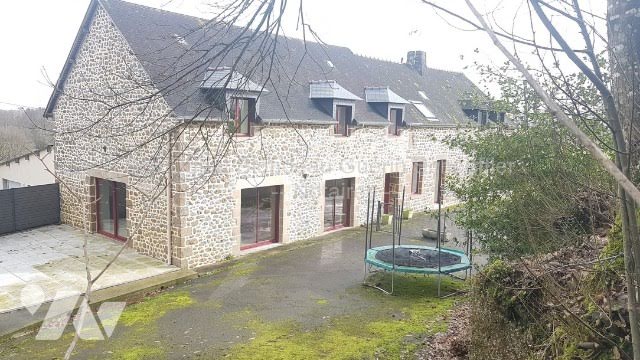 Vente maison 10 pièces 289.57 m² à Saint-Georges-de-Reintembault (35420), 326 740 €