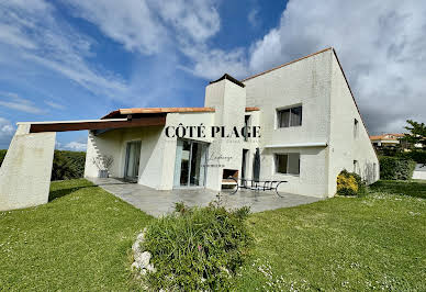 Maison en bord de mer avec terrasse 2