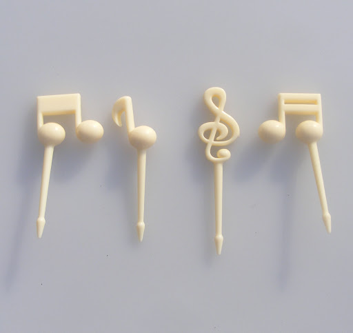 Title 4, Childrens Musical Note Fruit Fork 16 Piece Set...