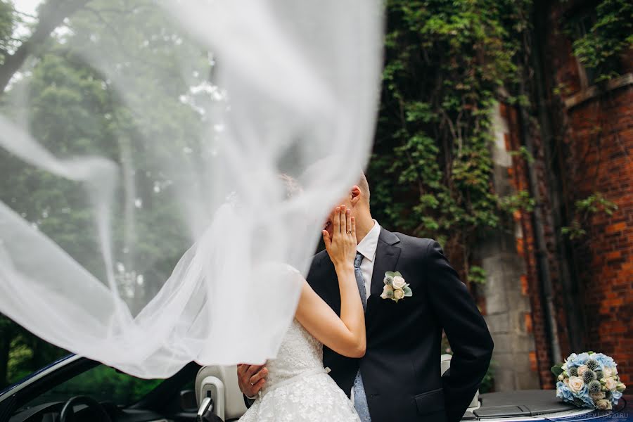 Fotógrafo de casamento Evgeniy Yakushev (eugenecouchee). Foto de 21 de agosto 2015