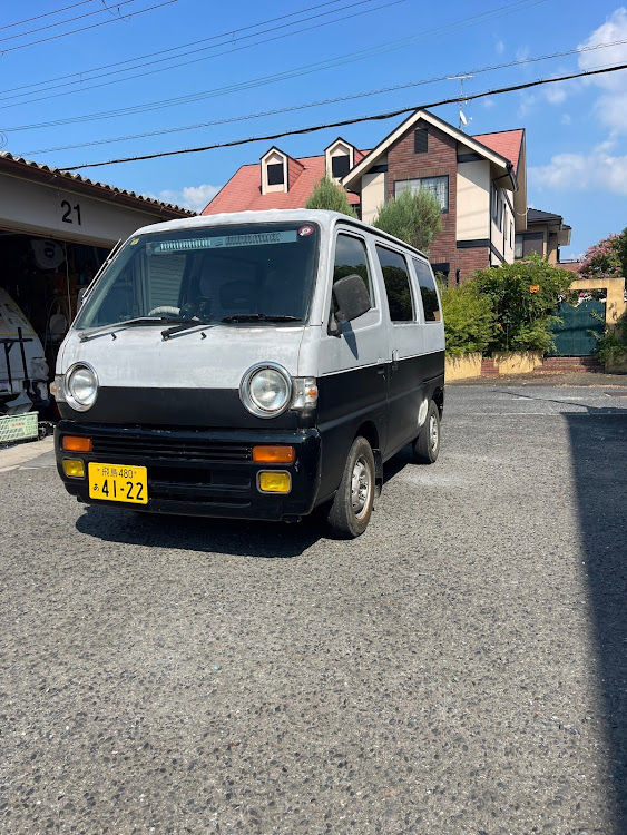 エブリイバンのde51v・#板金のやり方押しえて・#助けてドラえもん・エブリィに関するカスタム事例の投稿画像2枚目