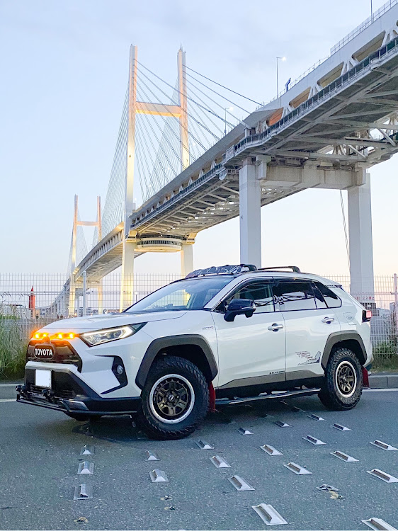 RAV4のピックアップされたい・ベイブリッジ・白は映える✨・GW・54系に関するカスタム事例の投稿画像1枚目