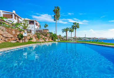 Maison avec piscine et terrasse 10